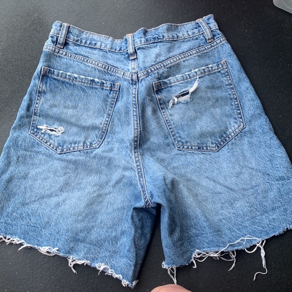 High wasted 90s cut jean shorts - Picture 2 of 3